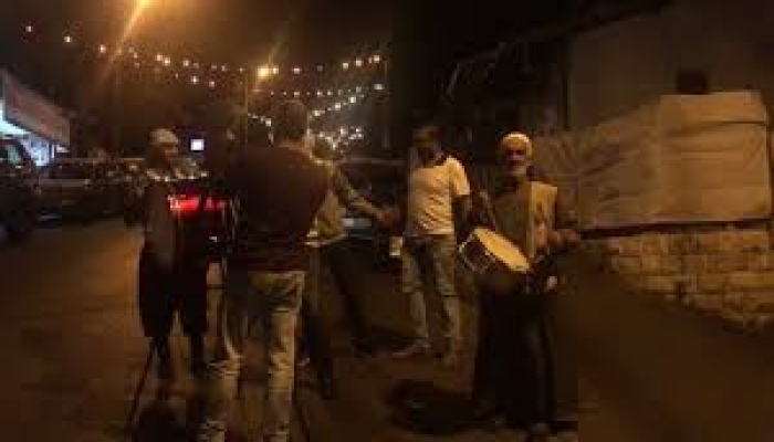 الاحتلال يمنع مسحراتي حي وادي الجوز من العمل ويهدده بالاعتقال
