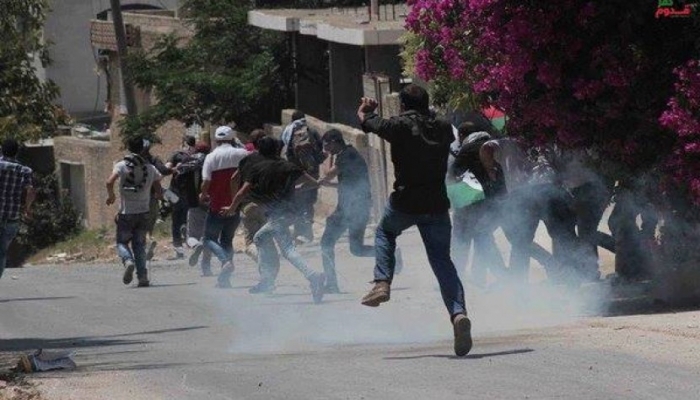 إصابة شاب بجروح والعشرات بالاختناق خلال قمع الاحتلال مسيرة كفر قدوم
