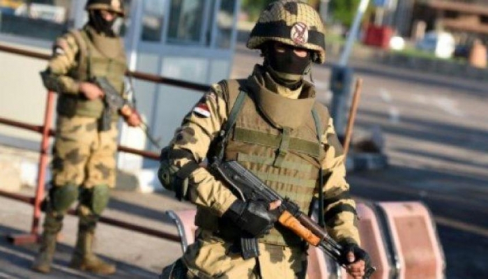 استشهاد ضابط وإصابة آخر و8 جنود مصريين عقب انفجار عبوة ناسفة شمال سيناء

