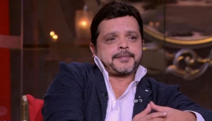 محمد هنيدي يعلق ساخرا