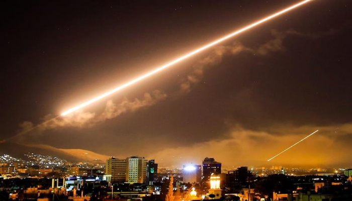 الدفاعات الجوية السورية تتصدى لعدوان إسرائيلي في سماء حلب