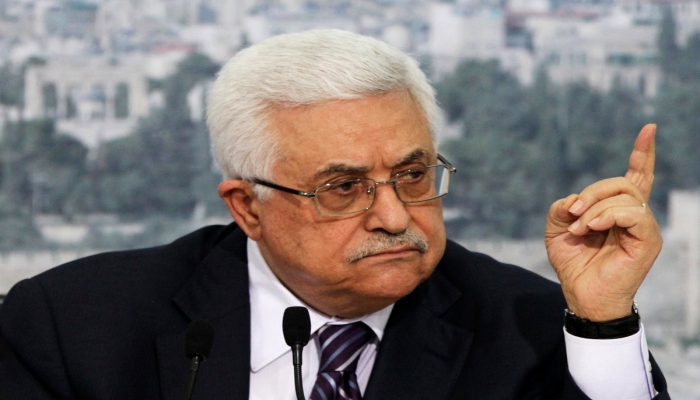 قناة عبرية: الرئيس عباس يهدد بحل السلطة وتسليم السلاح
