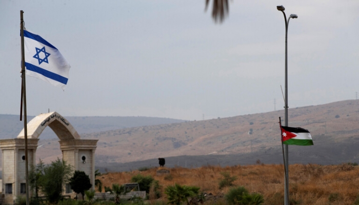 صحيفة عبرية: اعتقال 5 أردنيين خططوا لتنفيذ عمليات فدائية في الضفة 

