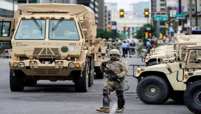 الجيش الأمريكي ينقل 1600 جندي للعاصمة... ماذا يحدث في واشنطن؟
