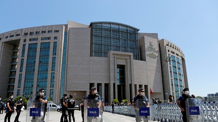 البرلمان التركي يقر قانونا مثيرا للجدل حول نقابة المحامين
