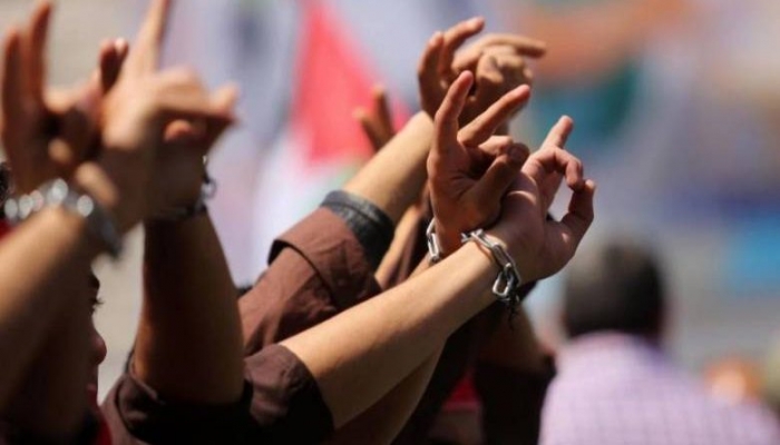 ثلاثة أسرى يواصلون اضرابهم عن الطعام احتجاجا على اعتقالهم الإداري

