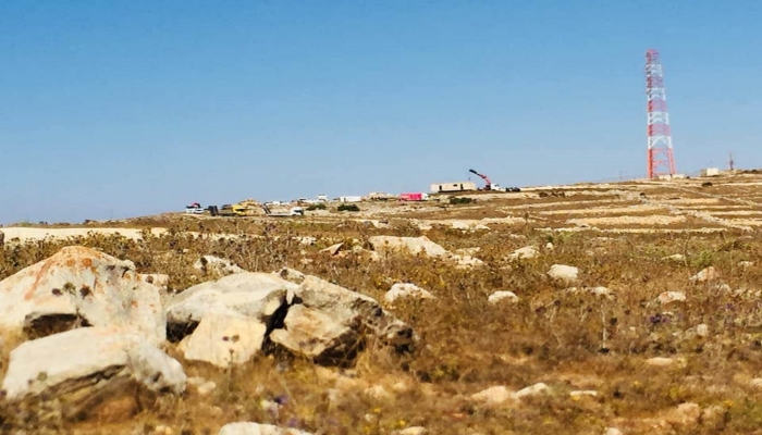إزالة البؤرة الاستيطانية في جبل عيبال بنابلس
