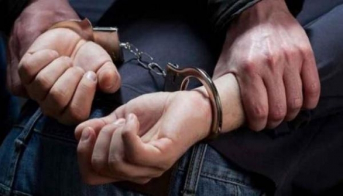 الشرطة تلقي القبض على مشتبه به بتهديد سيدة عبر الفيسبوك في نابلس
