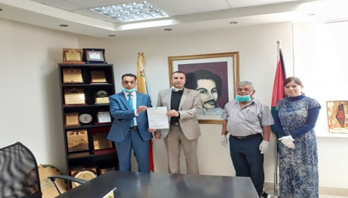 وفد قيادي من حزب الشعب يزور سفارة فنزويلا برام الله للتهنئة بالعيد الوطني

