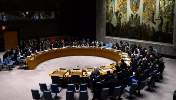 مجلس الأمن يرفض مشروع قرار لتمديد حظر الأسلحة على إيران

