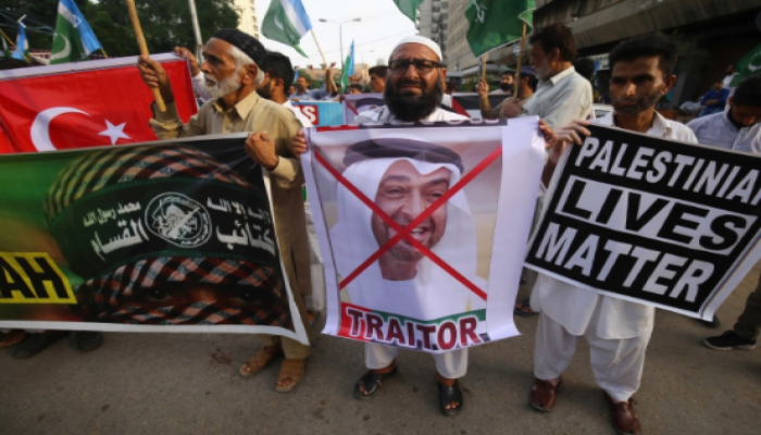 باكستان: عشرات الآلاف يتظاهرون ضد تطبيع الإمارات مع الاحتلال
