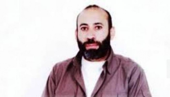 الأسير خليل أبو عرام يشرع بإضراب مفتوح عن الطعام
