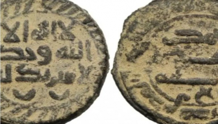 الآثار الإسرائيلية تعثر على 425 قطعة نقدية تعود لفترة الخلافة العباسية 

