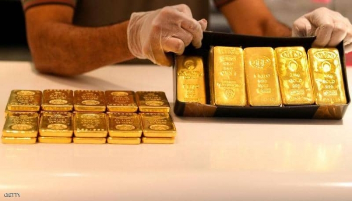 الذهب يقترب من مستوى 2000 دولار للأونصة
