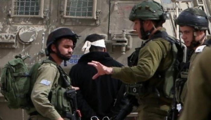 الاحتلال يعتقل 3 مواطنين من يطا جنوب الخليل
