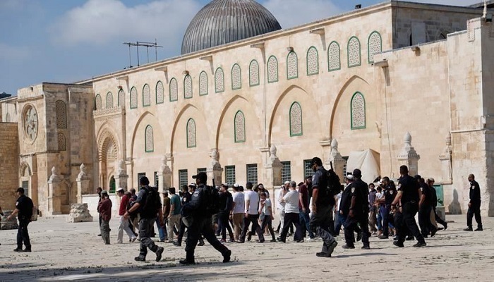 الأوقاف تقرر عدم إغلاق الأقصى بعد رفض الاحتلال وقف اقتحامات المستوطنين للمسجد
