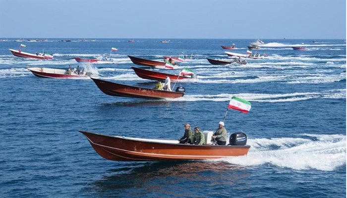 إيران: التعبئة البحرية تجري استعراضاً في الخليج الفارسي
