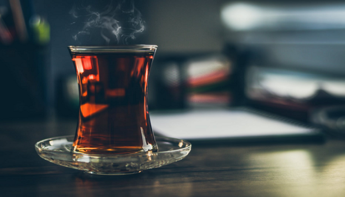 إضافة صحية وشائعة للشاي قد تقلل خطر الإصابة بالسرطان وتطيل العمر
