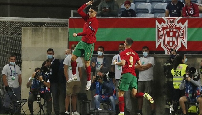 رونالدو يقود البرتغال للفوز على قطر بثلاثية ويحقق رقما تاريخيا 