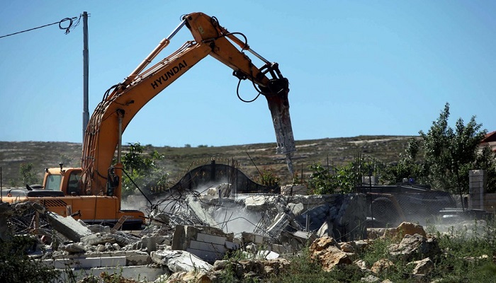 السلطات الإسرائيلية تهدم منزلا في رهط بأراضي الـ48
