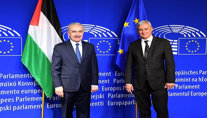 خلال لقائه نائب رئيس البرلمان الأوروبي: اشتية يطالب بالضغط على إسرائيل لاحترام القانون الدولي