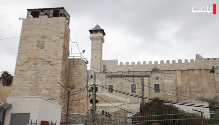 الاحتلال يغلق الحرم الإبراهيمي والمستوطنون يقتحمون البلدة القديمة