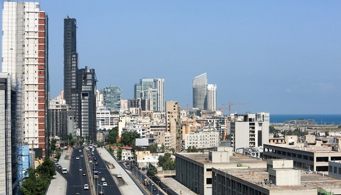 بريطانيا تنصح بوقف السفر إلى لبنان باستثناء الضروري
