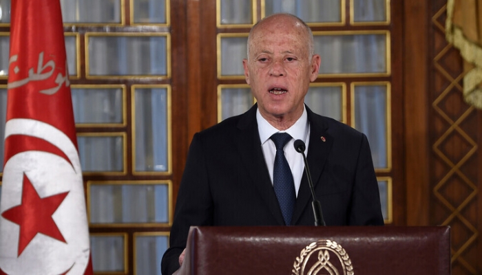  الرئيس التونسي ينهي مهام 15 سفيرا وقنصلا