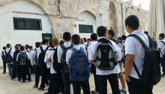 مخابرات الاحتلال توقف عمليات توظيف المعلمين الجدد في القدس 
