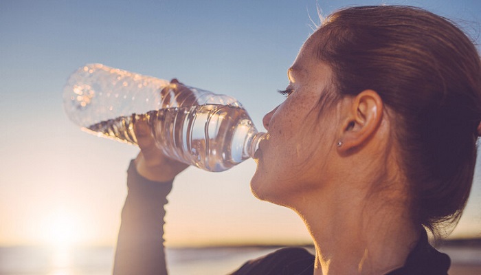 ما كمية الماء التي يجب شربها في الشتاء؟
