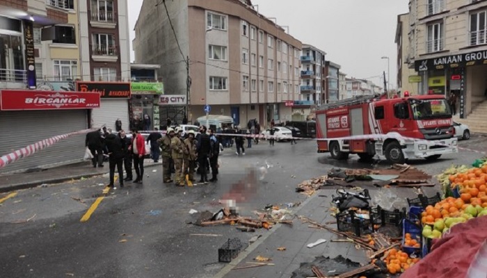 مصرع 4 مواطنين في إسطنبول لسوء الأحوال الجوية
