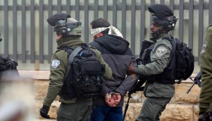 الشاباك يعلن اعتقال فلسطينيين اثنين بتهمة نقل معلومات لحماس