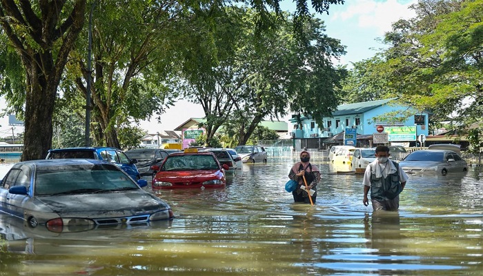 ارتفاع حصيلة ضحايا الفيضانات في ماليزيا إلى 37
