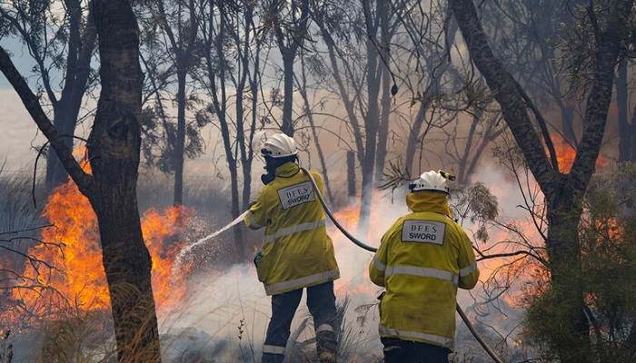 أستراليا.. حريق يدمر نحو 30 منزلا
