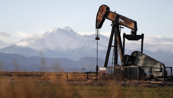 باركليز يرفع توقعاته لسعر النفط في 2021
