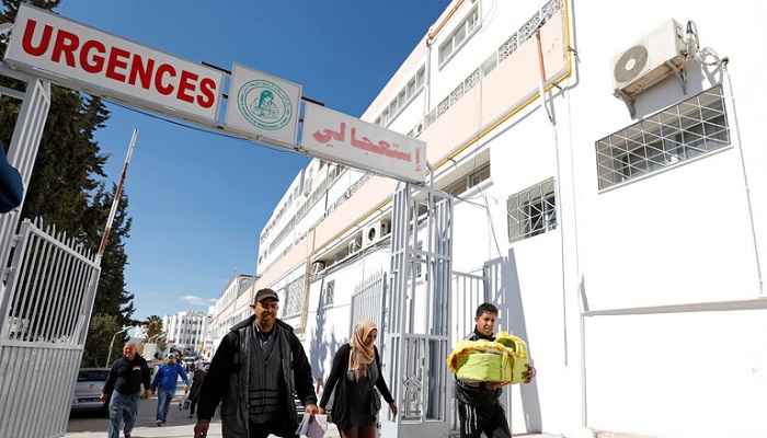 تونس.. الأطباء وأطباء الأسنان والصيادلة يعلنون الإضراب العام
