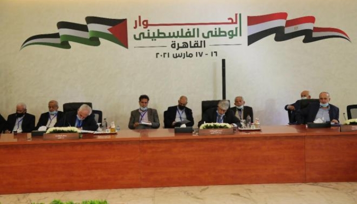 الأحزاب والفصائل الفلسطينية بالقاهرة توقّع على ميثاق شرف بشأن العملية الانتخابية
