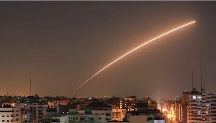 بالتزامن مع زيارة نتنياهو..  إطلاق قذيفة صاروخية من قطاع غزة
