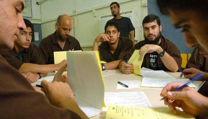 بدء التسجيل لامتحان الثانوية العامة للأسرى في سجون الاحتلال
