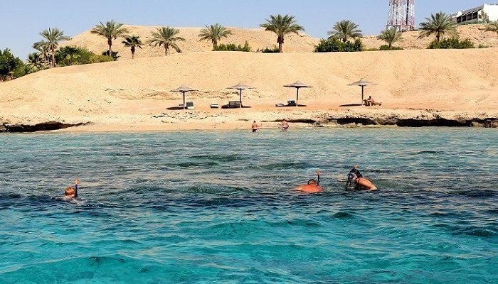 الاحتلال يحذر مواطنيه من السفر لشبه جزيرة سيناء

