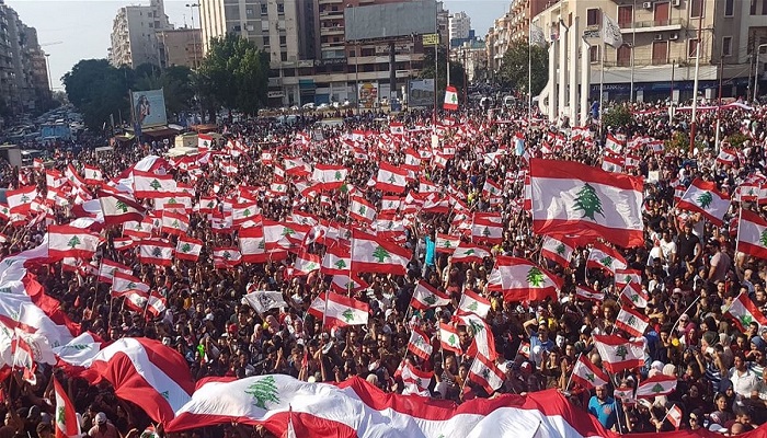 دعوات للتظاهر في مختلف المناطق اللبنانية احتجاجا على تردي الأوضاع المعيشية 