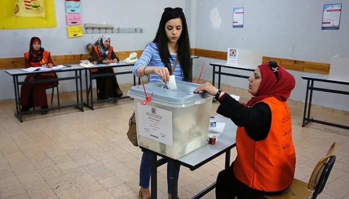 النساء يشكلن نحو نصف المسجلين للانتخابات 2021