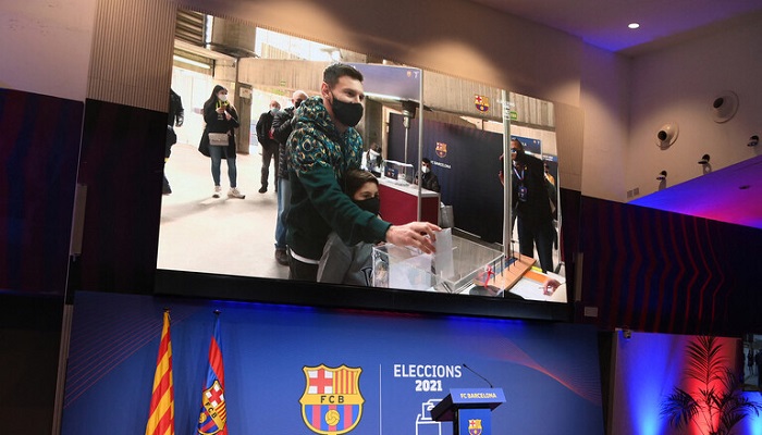 عرض مفاجئ من الرئيس الجديد لبرشلونة بشأن راتب ميسي
