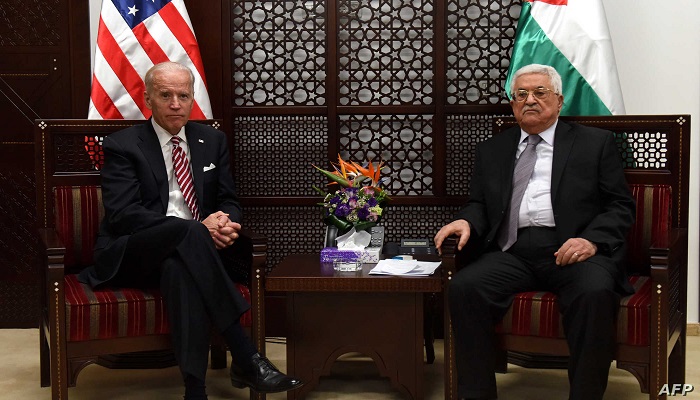 الرئيس عباس يرفض تلقي اتصال بلينكن ويطالب بايدن بمهاتفته