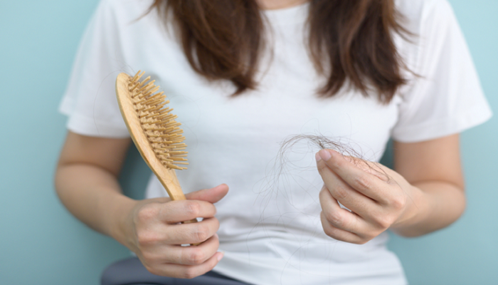 علاج التساقط.. الكشف عمّا يساعد في زيادة نمو الشعر
