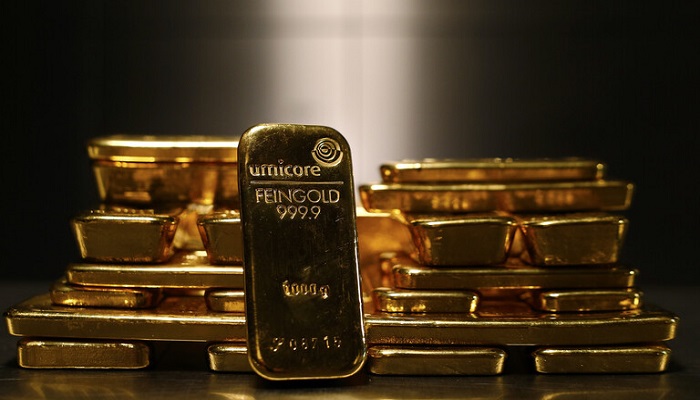 الذهب يهبط مع صعود الدولار وعوائد السندات
