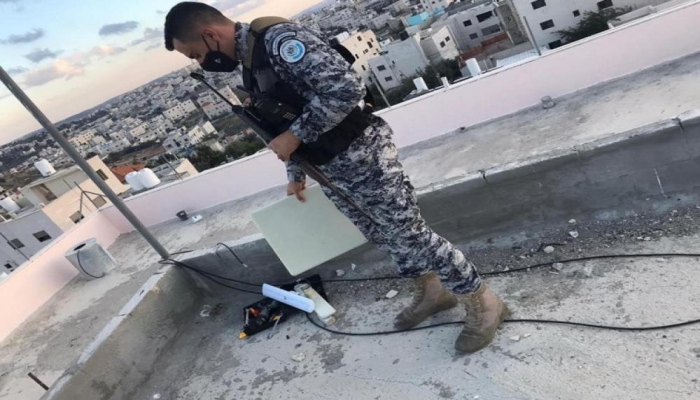 الضابطة الجمركية: إزالة أبراج اتصالات إسرائيلية ممنوعة من العمل