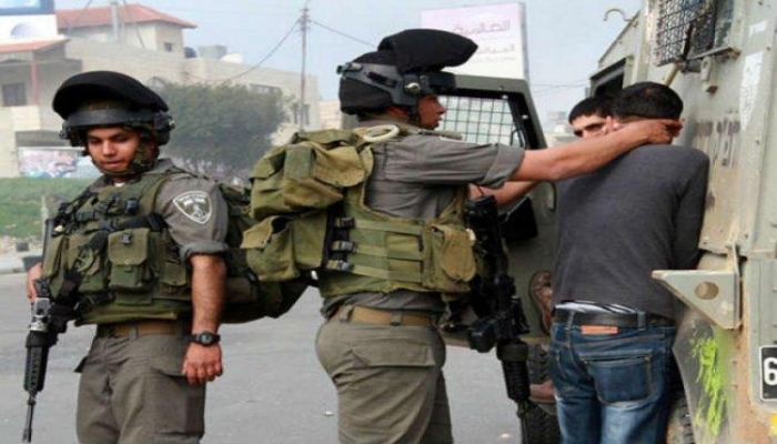 الاحتلال يعتقل شابا من الرام شمال القدس المحتلة
