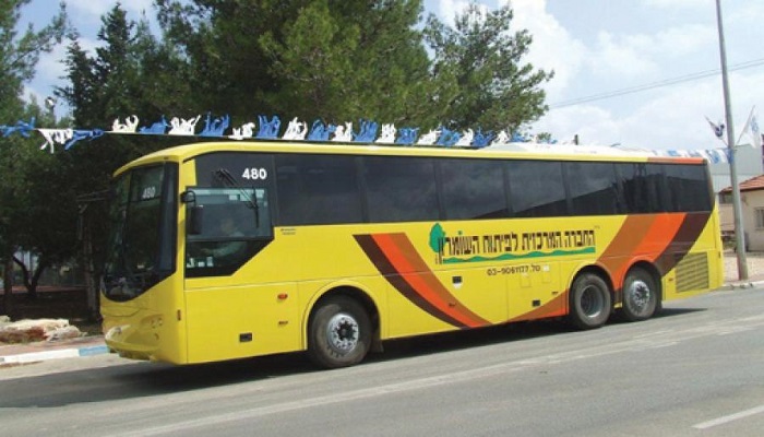 شاهد عيان: حافلات ممتلئة بالمستوطنين تسير باتجاه القدس 