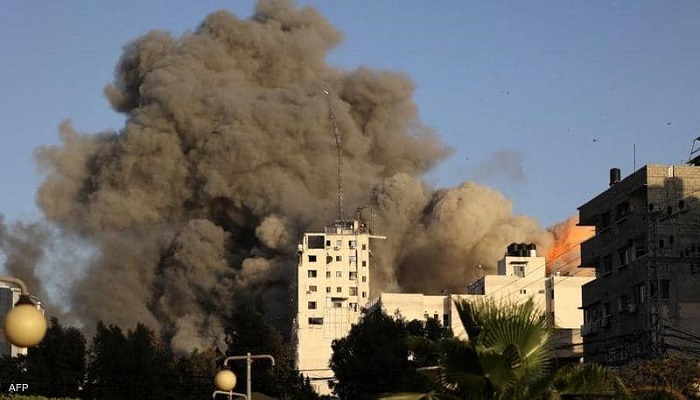 جيش الاحتلال يعلن قصف مكاتب استخبارات حماس في غزة

